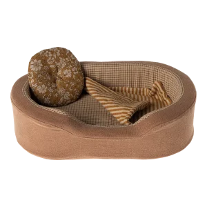 Gezellige mand small bruin